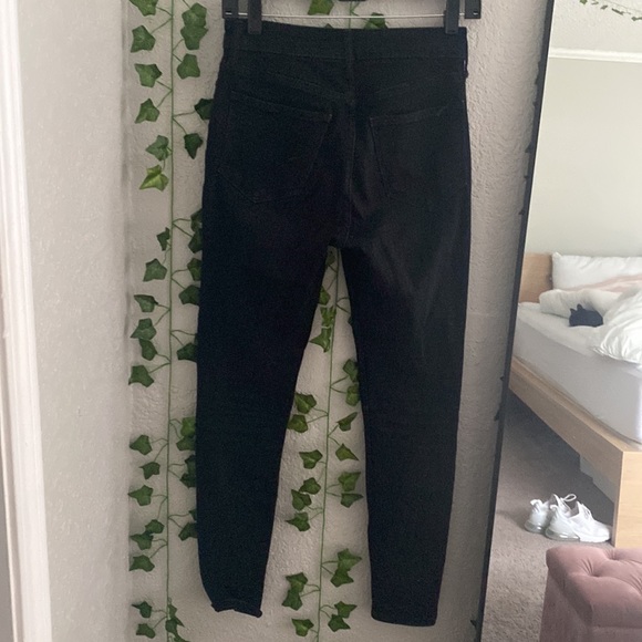 Old Navy Rockstar Super Skinny jeans - Picture 3 of 4